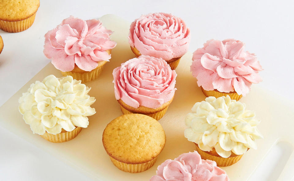 Blüten-Cupcakes: so gelingen sie garantiert