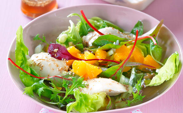 Salat mit Tofu und Zitrusdressing