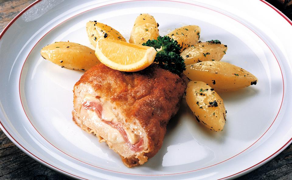 Cordon Bleu vom Kalb mit Petersilienerdäpfeln