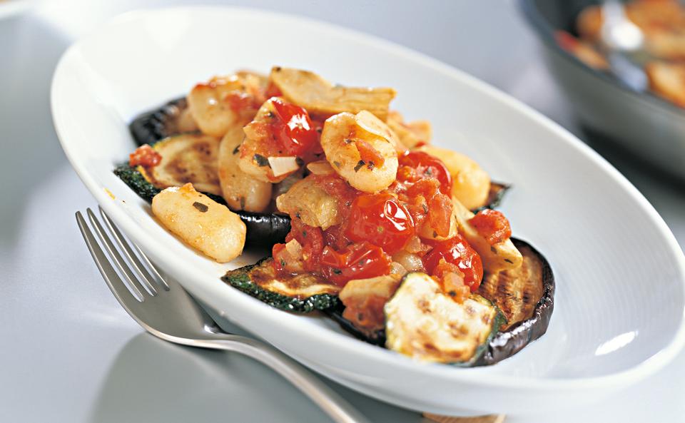 Gnocchi mit Grillgemüse und Tomatencoulis