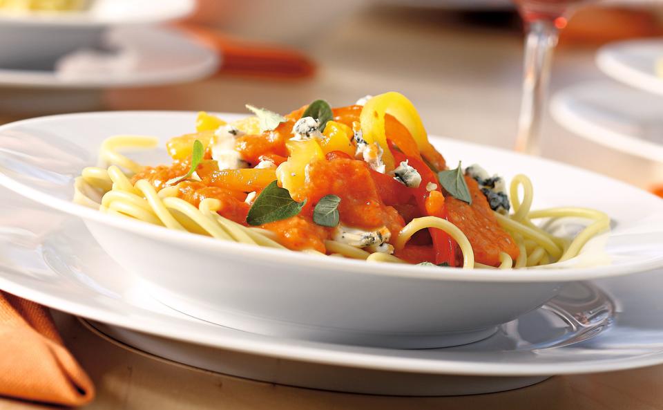 Spaghetti mit Gorgonzola-Paprika-Sauce