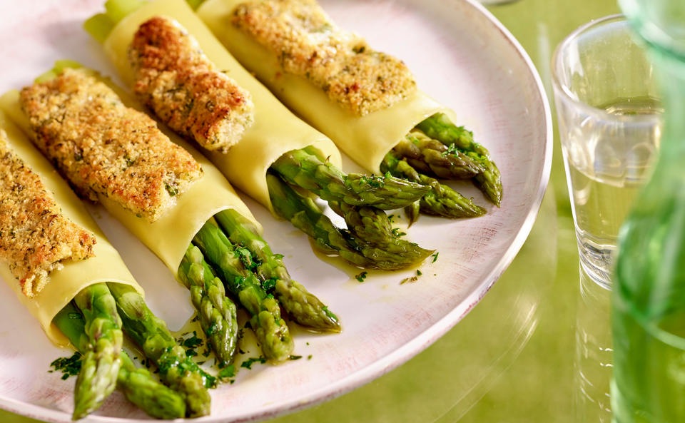 Spargel-Cannelloni mit Thymiankruste