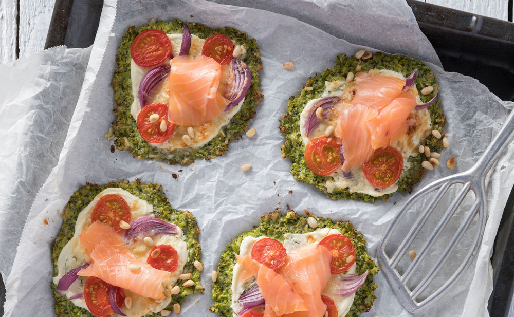 Brokkoli-Pizza mit Lachs • Rezept • GUSTO.AT