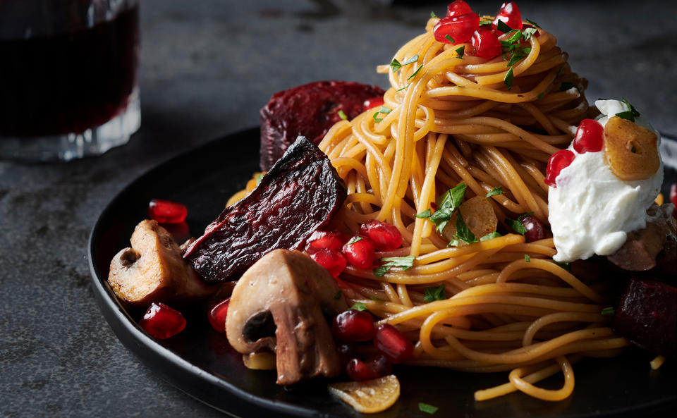 Spaghetti mit Ziegenkäse und Roten Rüben