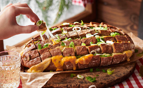 Bild: GUSTO / Barbara Ster Wenn der Käse Fäden zieht ...