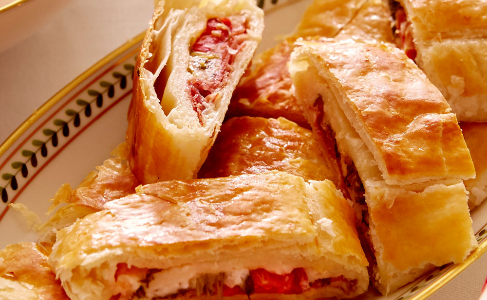 Pikante Teigrollen mit Prosciutto und Parmesan • Rezept • GUSTO.AT