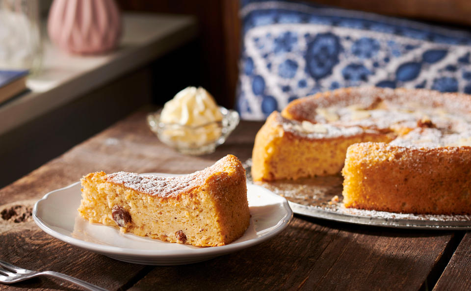 Beschwipste Gaumenfreude: Saftiger Amaretto-Kuchen