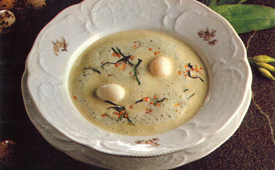 Cremige Bärlauchsuppe • Rezept • GUSTO.AT