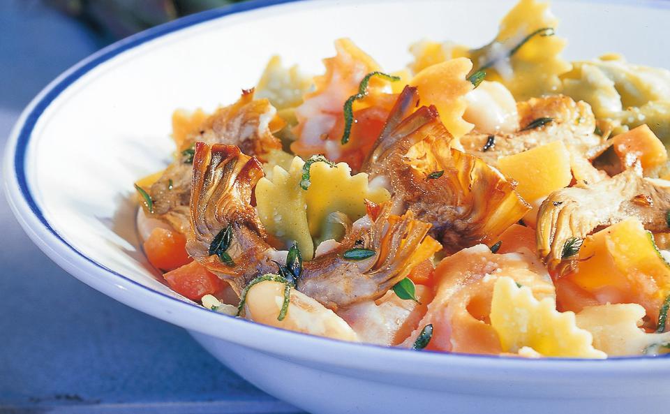 Farfalle mit Bohnenragout