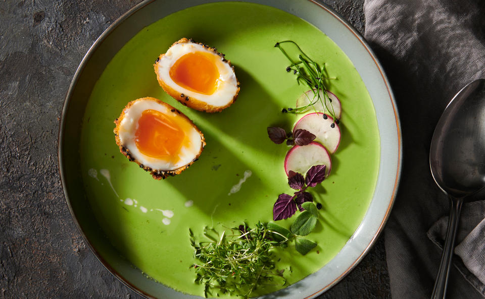 Kressesuppe mit gebackenem Ei