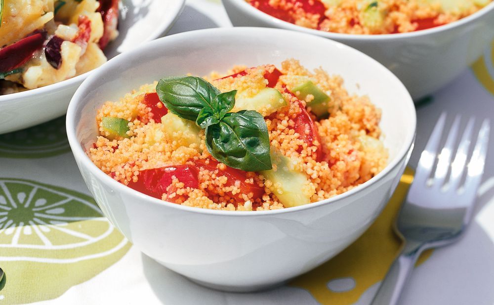 Couscous mit Tomaten und Gurken • Rezept • GUSTO.AT