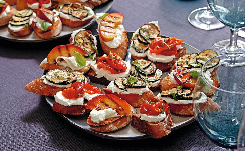 Italienische Bruschetta-Variationen • Rezept • GUSTO.AT