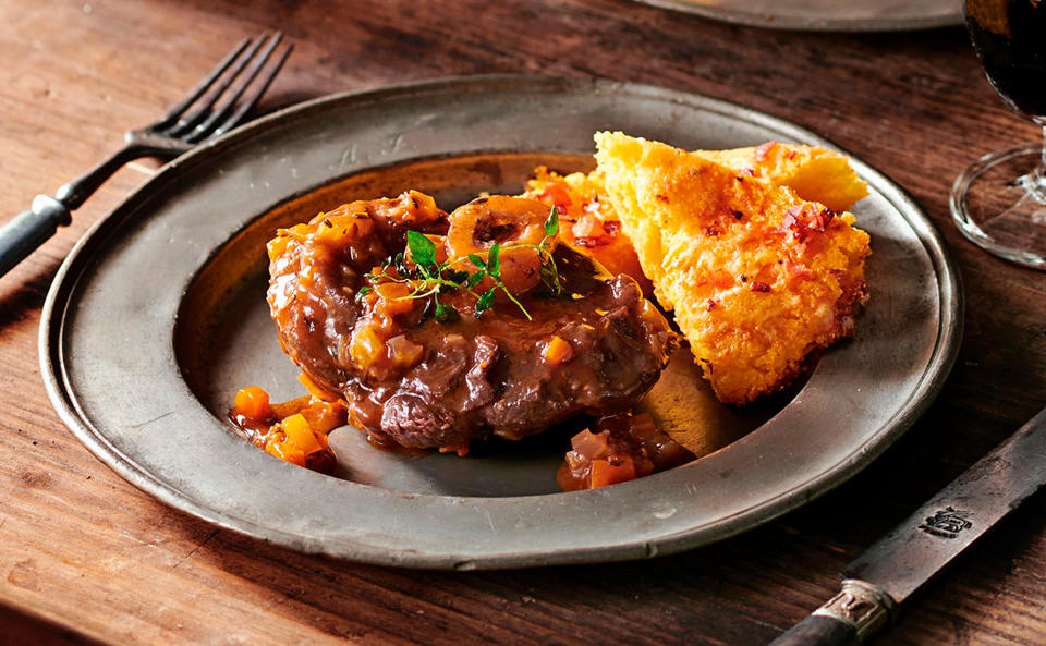 Ossobuco vom Hirsch mit Polentaschnitten