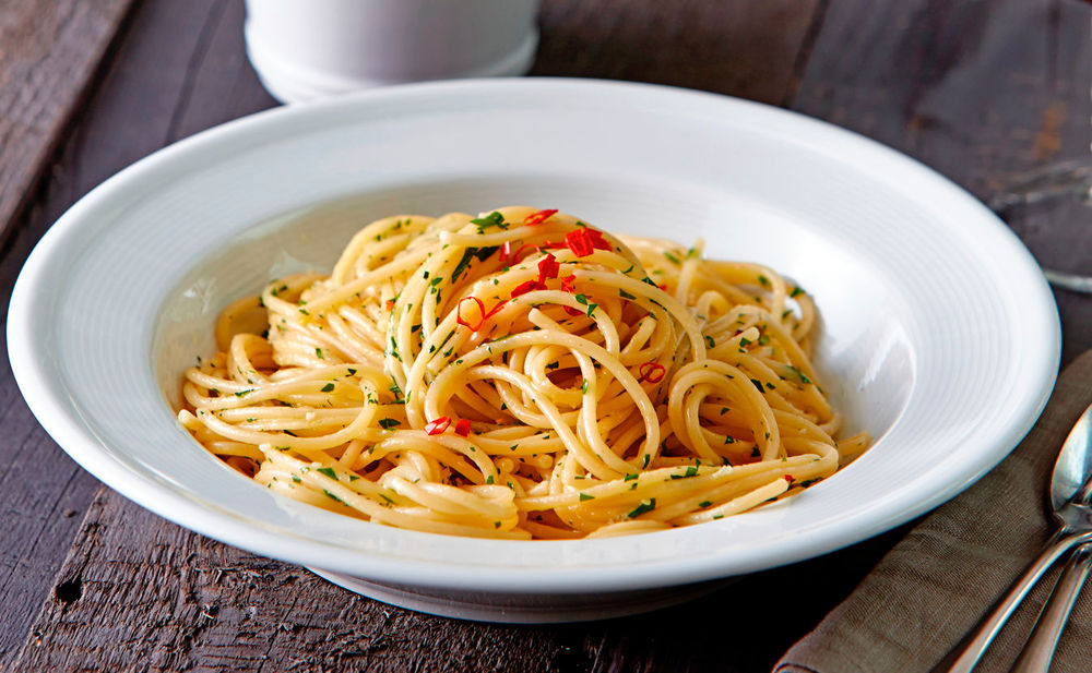 Spaghetti aglio e olio • Rezept • GUSTO.AT