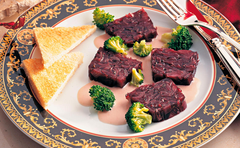 Terrine aus Roten Zwiebeln • Rezept • GUSTO.AT