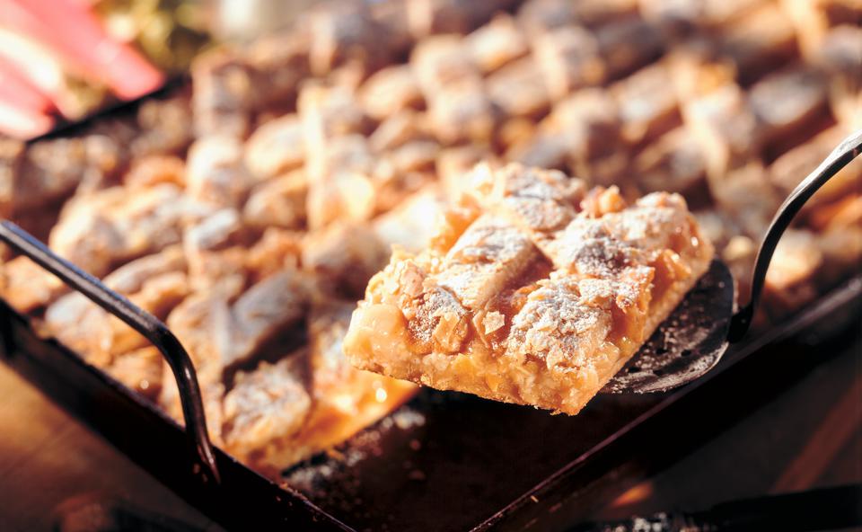 Rhabarber-Marzipan-Kuchen vom Blech