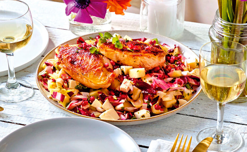 Radicchio-Fenchelsalat mit gegrillter Hühnerbrust