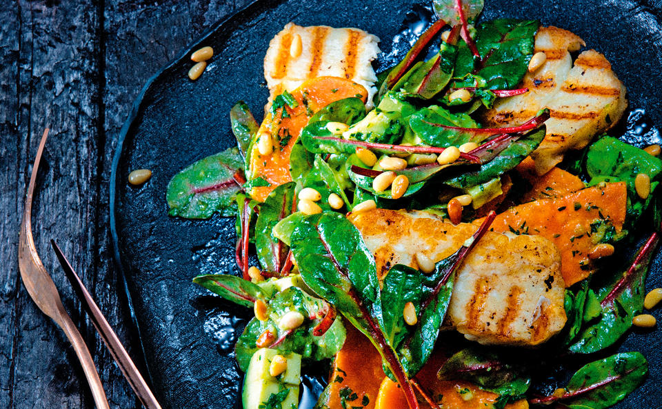 Süßkartoffel-Avocadosalat mit Halloumi
