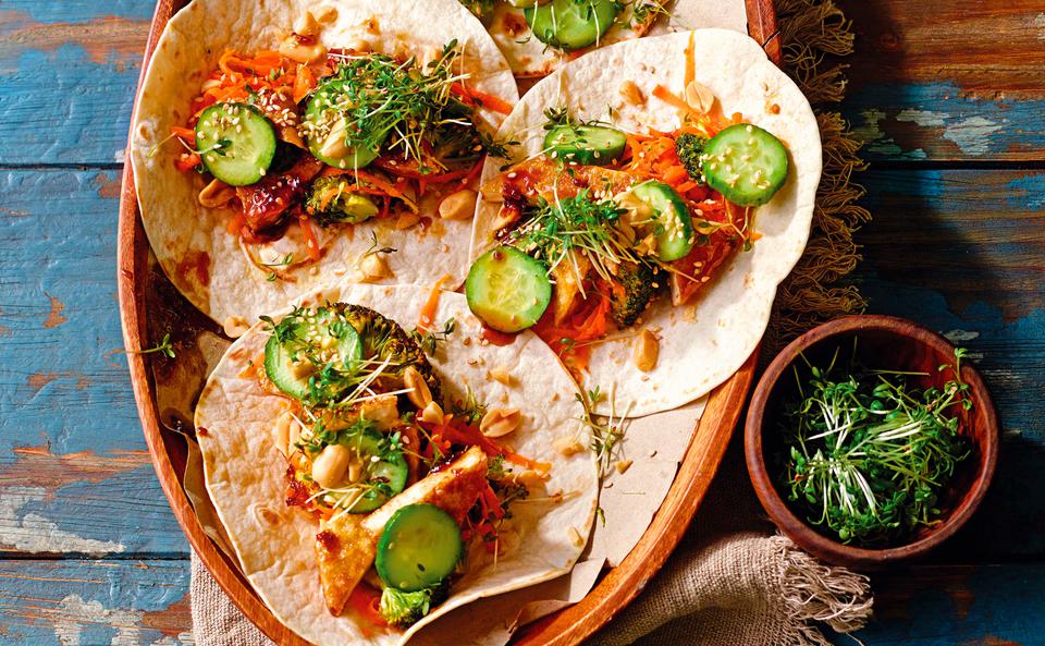 Verduras del huerto: Tacos mit Tofu, Gemüse und Erdnüssen