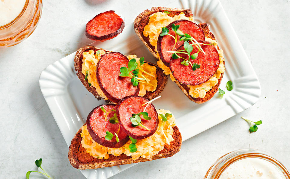 Bauernbrot mit Erdäpfel-Linsenaufstrich und Dürre