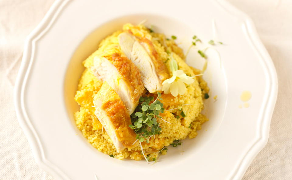 Curry-Huhn mit Orangen-Couscous