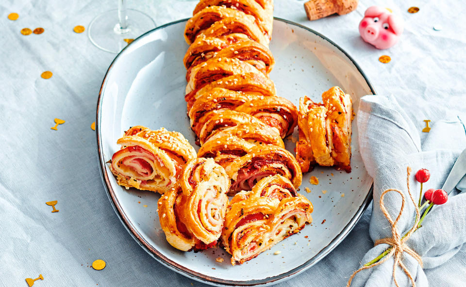 Frühstücksstrudel mit Beinschinken und Bergkäse