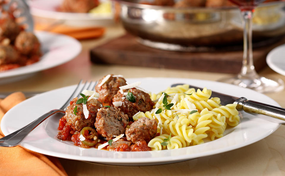 Fusilli mit Polpette Diabolo in pikanter Paradeissauce