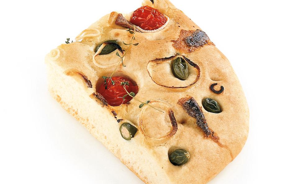 Focaccia mit Sardellen und Kapernbeeren