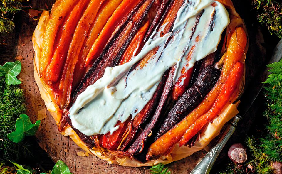 Karotten-Tarte-Tatin mit cremigem Feta