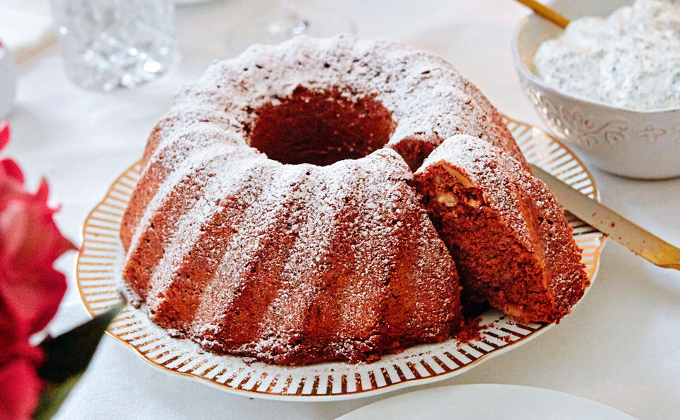 Schokolade-Nuss-Gugelhupf mit Mohnobers