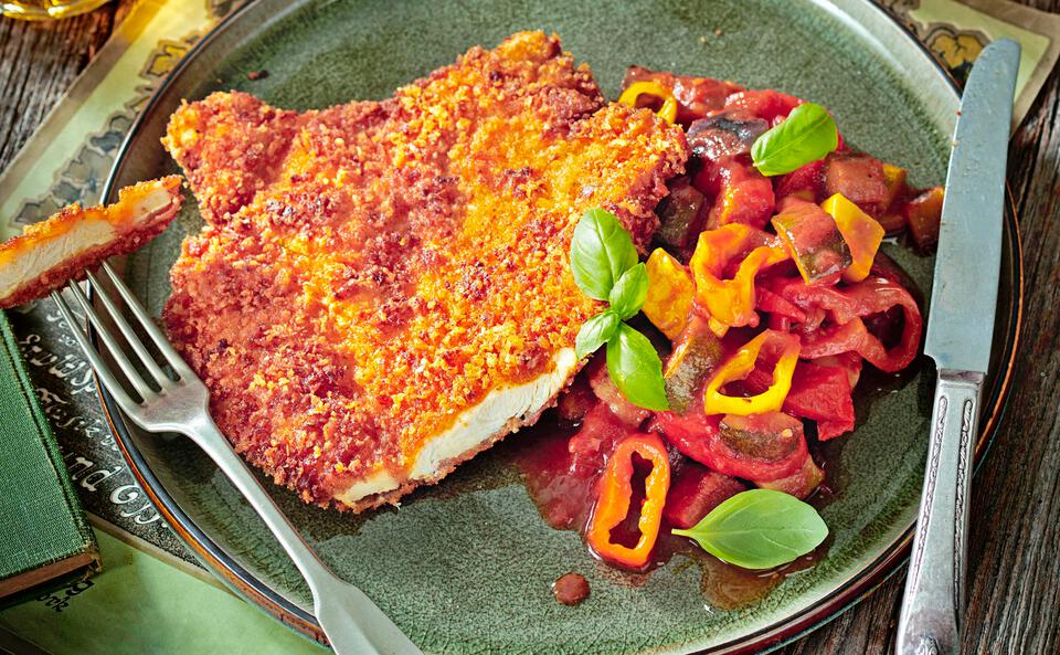 Hühnerschnitzel in der Parmesankruste mit Ratatouille