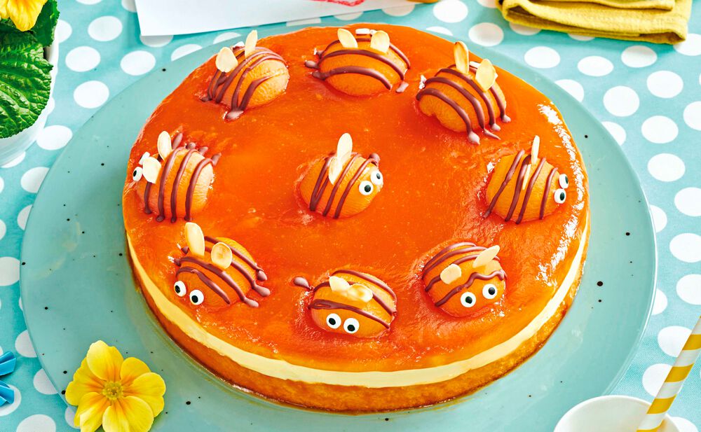 Puddingcreme-Torte mit Bienchen • Rezept • GUSTO.AT