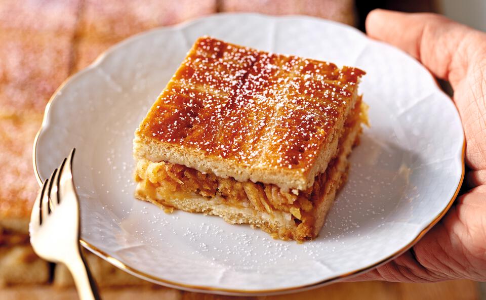 Gedeckter Dinkel-Apfelkuchen