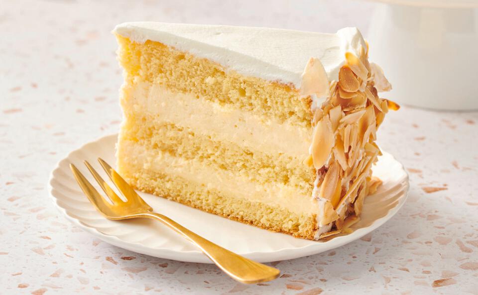 Eierlikör-Biskuittorte
