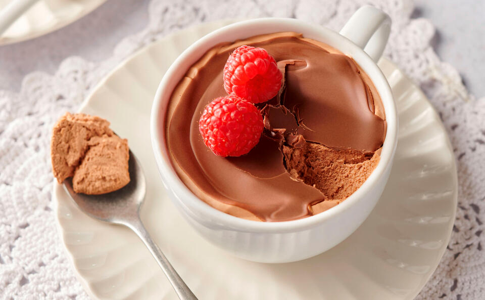 Dunkle Schoko-Mousse