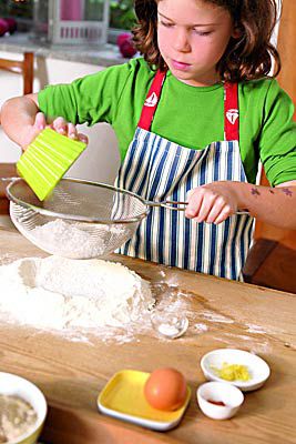 Wir backen Zitronen-Mandel-Kipferl
