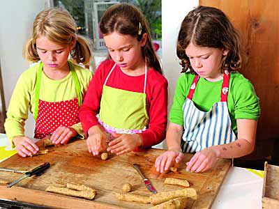 Wir backen Zitronen-Mandel-Kipferl