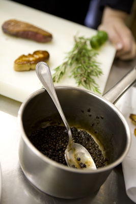 Enten-Knödel-Lasagne mit Balsamico Linsen