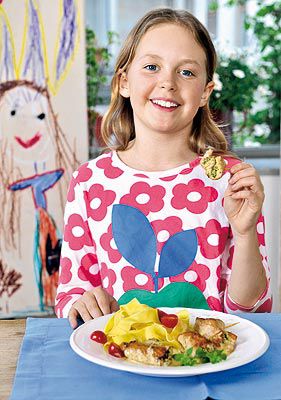 Kinder kochen: Putenröllchen mit Zitronensauce