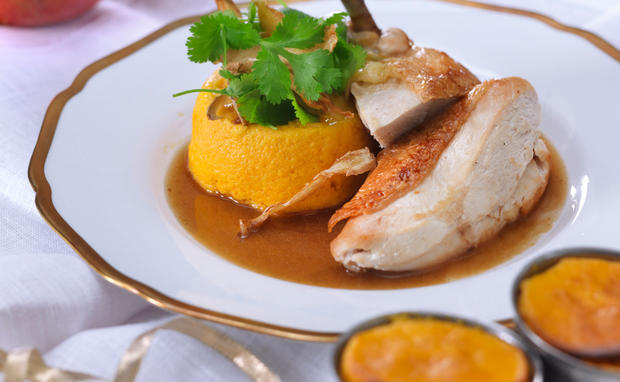 Bild: GUSTO / Ulrike Köb Hühnerfilet mit Karottenflan