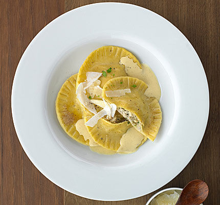 Weißwurst Ravioli mit süßer Senfjus und Kren