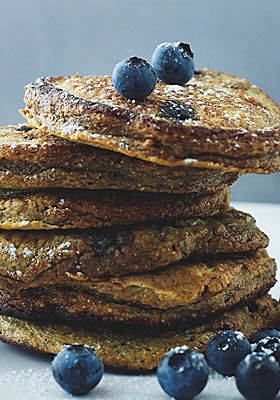 Dinkelpfannkuchen mit Blaubeeren