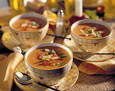 Paradeissuppe mit Fisolen