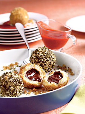 Schokoknödel mit Erdbeersauce