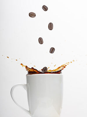 Kaffeesoufflé mit marinierten Herzkirschen