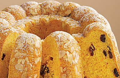 Kürbis-Gugelhupf mit Rosinen