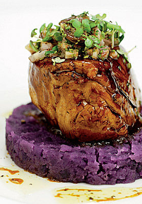 Filet vom Milchkalb mit Kalbskopfwürfeln