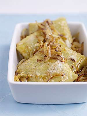 Maultaschen mit geschmälzten Zwiebeln