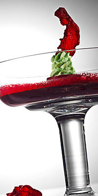 Rote-Rüben-Schaumsuppe mit Wasabimousse