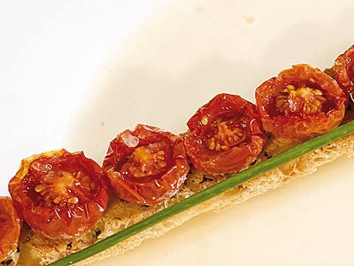 Weiße Tomatensuppe mit Runzelparadeiser